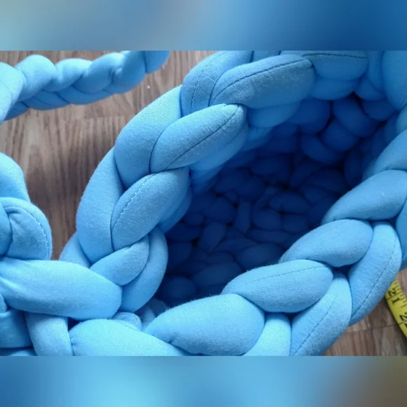 Chunky Knit Blue Handbag - Picture 7 of 8